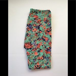 LuLaRoe Tall & Curvy Leggings